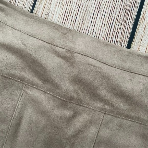 E1-- NWT hazelnut BCBGMAXAZRIA Desyree faux suede womens short mini skirt 6 $158 - Picture 4 of 10
